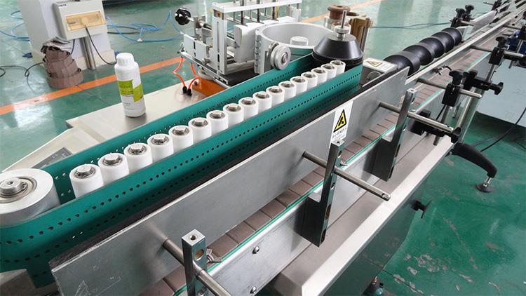 آلة لصق الملصقات الورقية بالغراء الرطب الأوتوماتيكية الكاملة لمنتجات الكحول